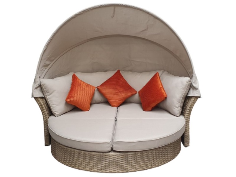 Signature Weave Lily Daybed Outdoor At Gardenman Signature Weave Lily Daybed Outdoor, Round Outdoor Daybed Cushion
